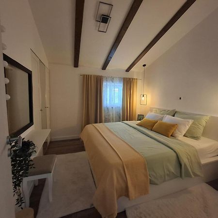 Apartman Pojine Gabonjin Esterno foto