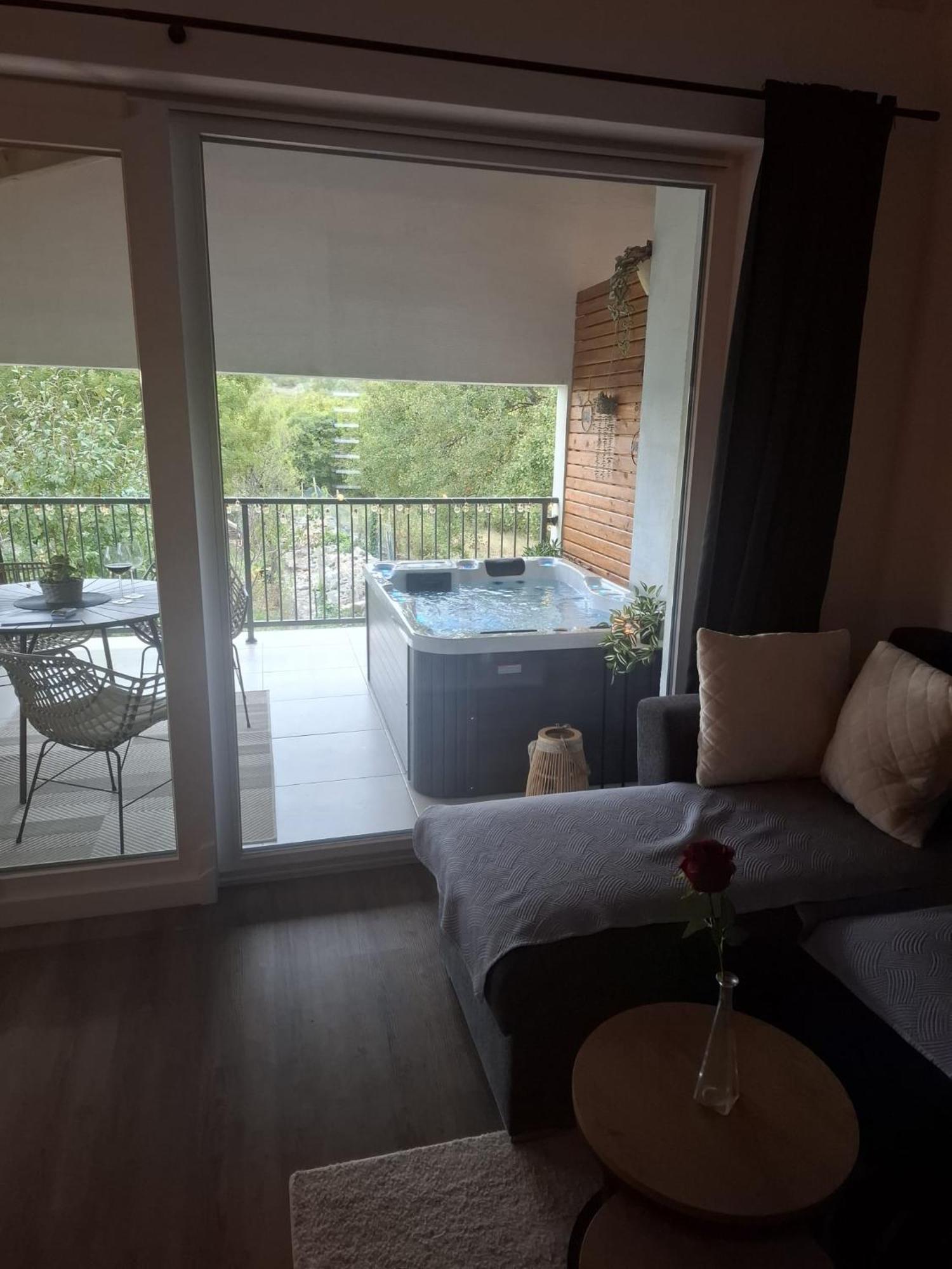 Apartman Pojine Gabonjin Esterno foto